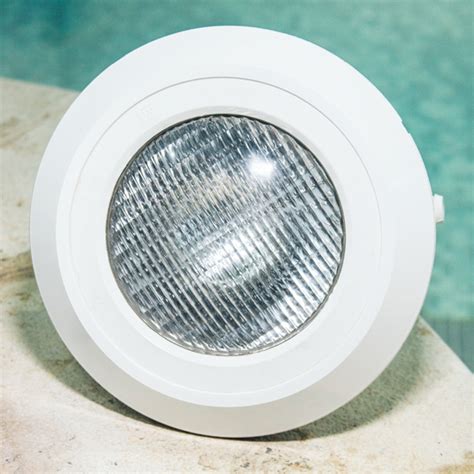 Prix et installation d'un projecteur de piscine .